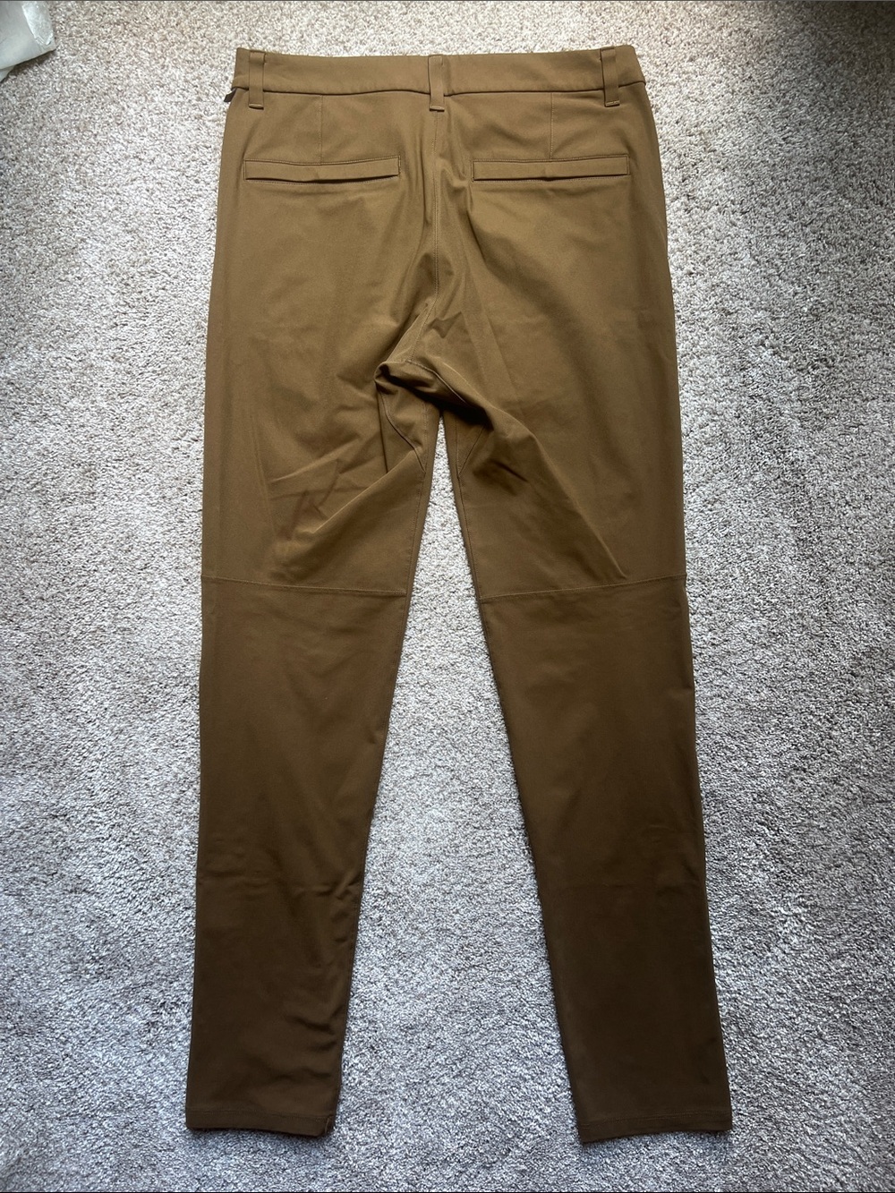 lululemon athletica Men's Chino Pants in Olive Brown - Picture 4 of 8